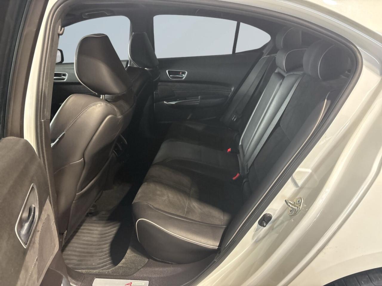 2018 Acura TLX 3.5L Tech & A-Spec Pkgs /NAVI/Leather/Sunroof/Carf Photo