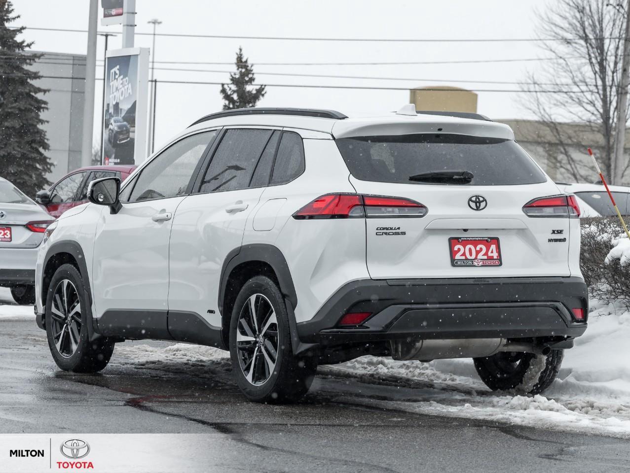 2024 Toyota Corolla Cross LEATHER SUNROOF JBL ONE OWNER TCUV XSE Photo