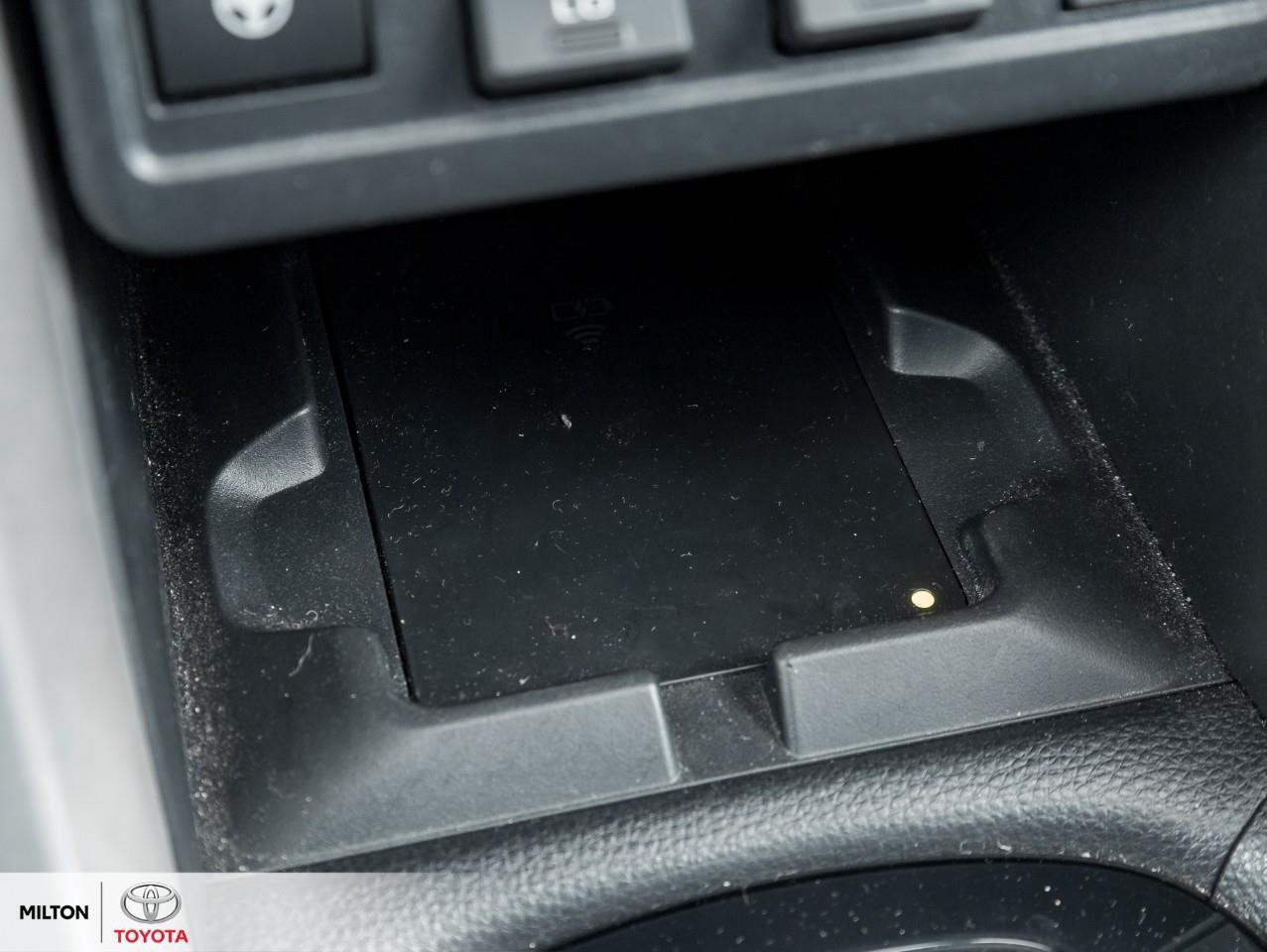 2024 Toyota Corolla Cross LEATHER SUNROOF JBL ONE OWNER TCUV XSE Photo