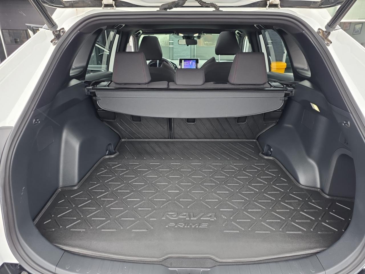 2023 Toyota RAV4 Prime NO ACCIDENTS / 1 OWNER / LOW KM / CARPLAY / SUNROO Photo