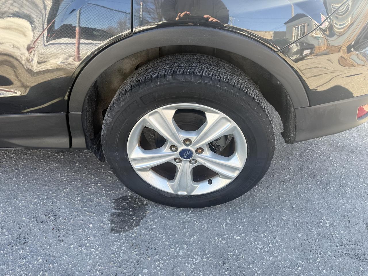 2015 Ford Escape *** 3 YEAR WARRANTY INCLUDED *** Photo