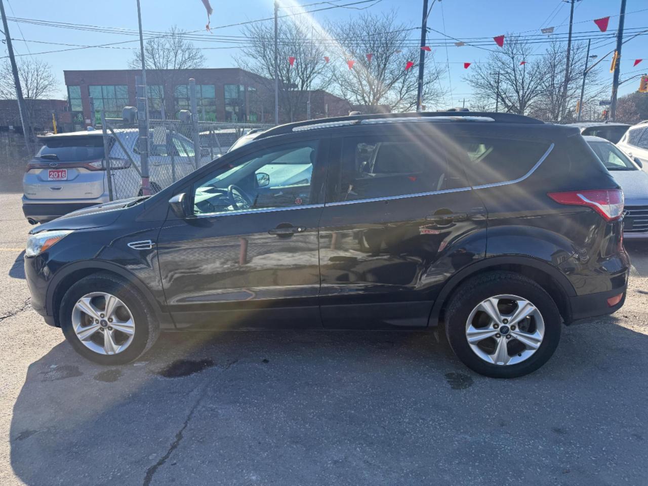 2015 Ford Escape *** 3 YEAR WARRANTY INCLUDED *** Photo2