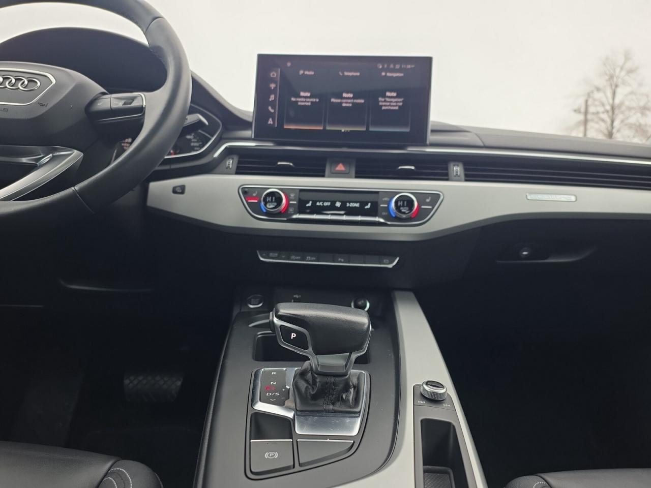 2024 Audi A4 CARPLAY / CAMERA / BLIND SPOT / LED LIGHTS / SUNRO Photo