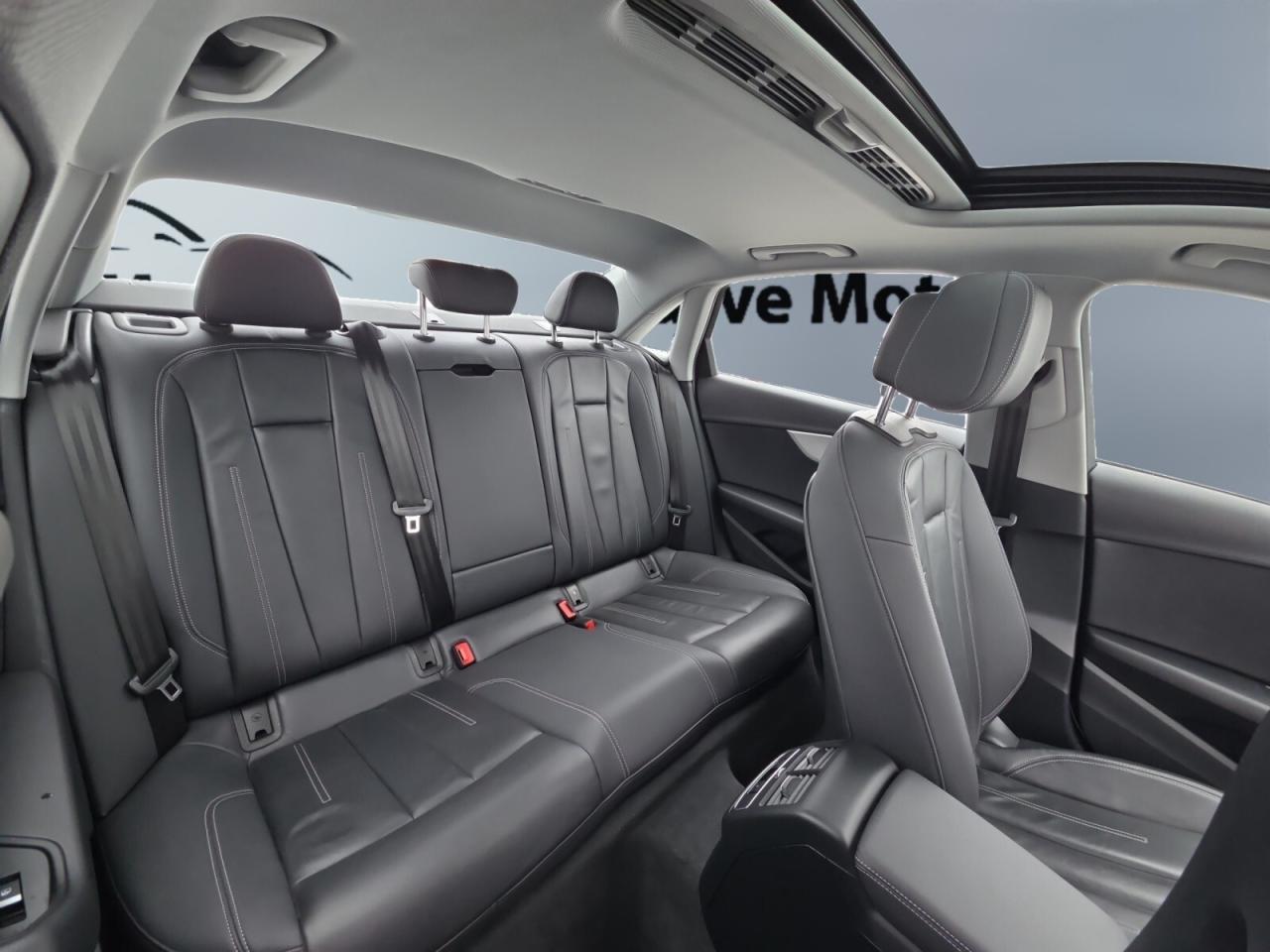 2024 Audi A4 CARPLAY / CAMERA / BLIND SPOT / LED LIGHTS / SUNRO Photo