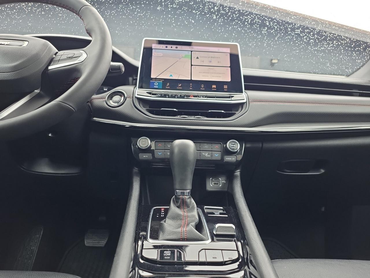 2024 Jeep Compass Trailhawk 4x4 * NO ACCIDENTS/CARPLAY/CAMERA/PANO/D Photo