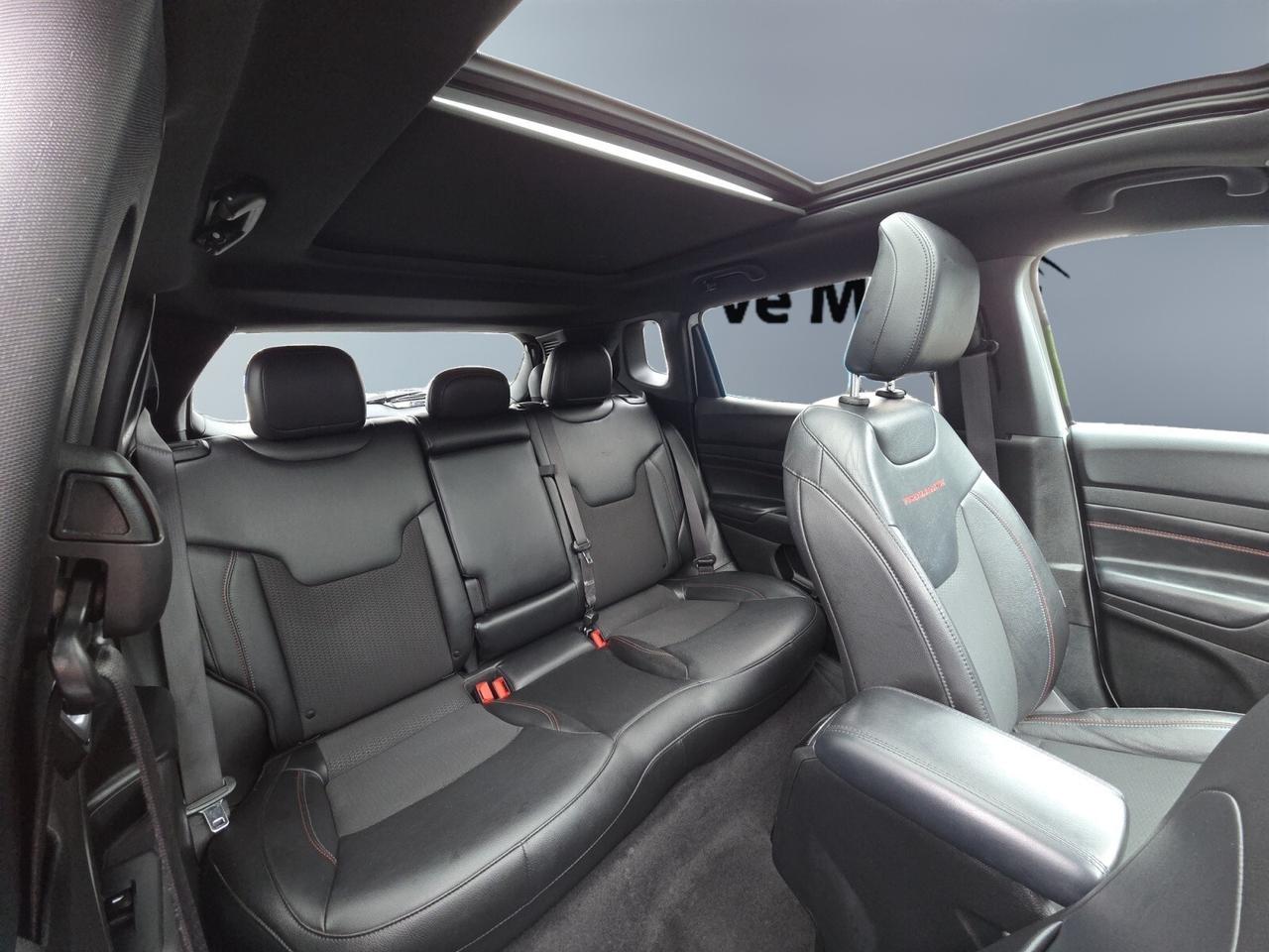 2024 Jeep Compass Trailhawk 4x4 * NO ACCIDENTS/CARPLAY/CAMERA/PANO/D Photo