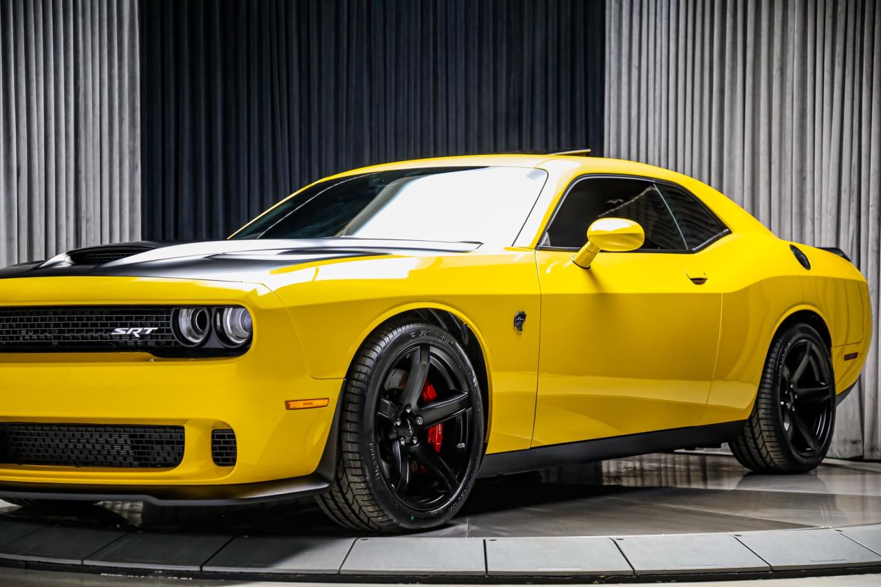 2017 Dodge Challenger SRT HELLCAT MANUAL 707HP  NOACCIDENT LOWKMS RARE Photo
