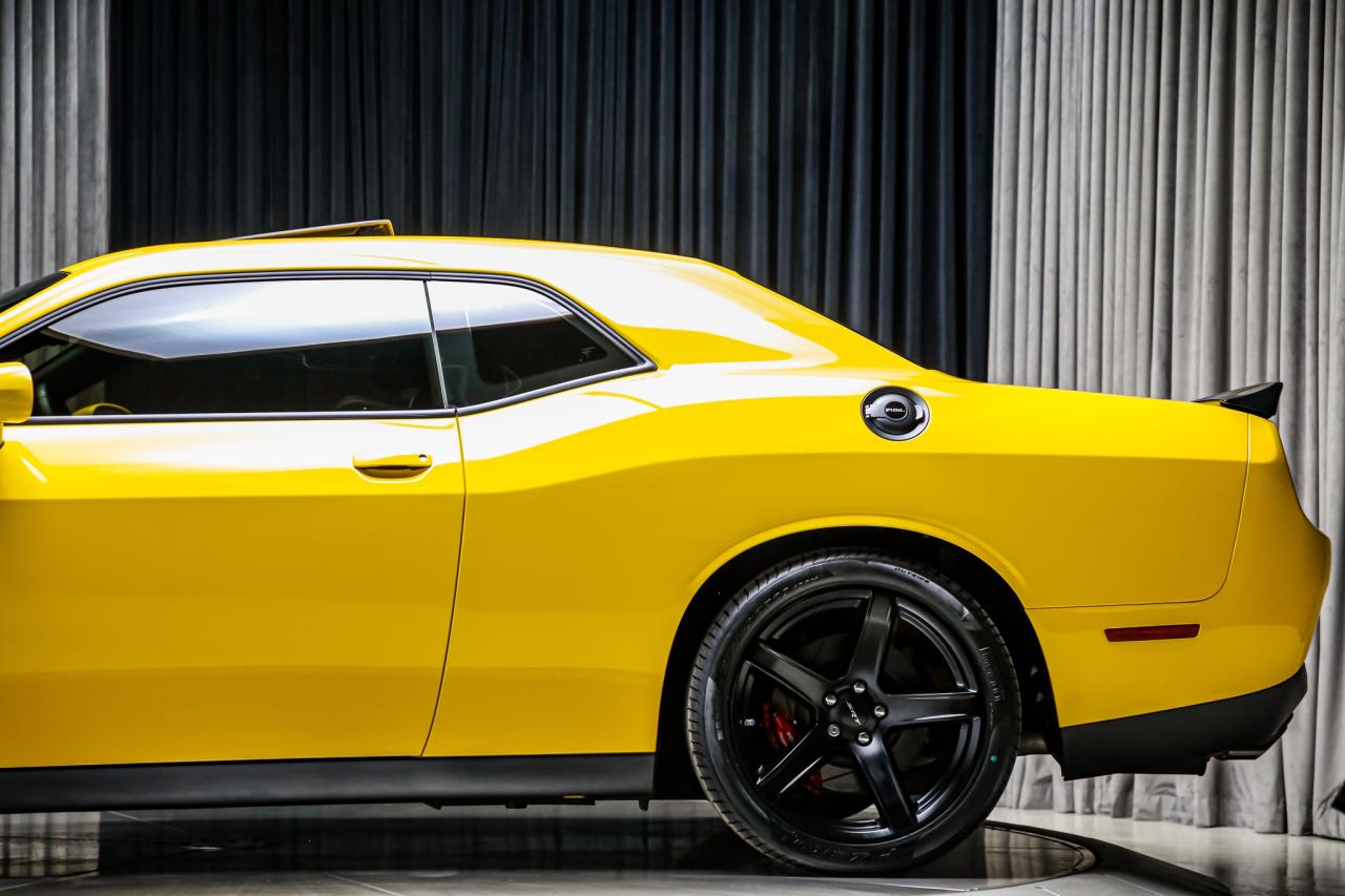 2017 Dodge Challenger SRT HELLCAT MANUAL 707HP  NOACCIDENT LOWKMS RARE Photo