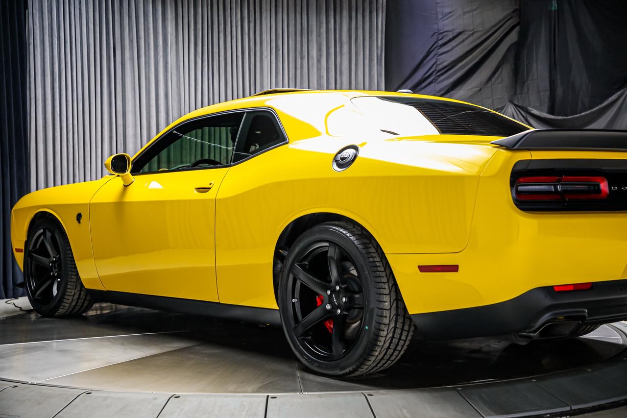 2017 Dodge Challenger SRT HELLCAT MANUAL 707HP  NOACCIDENT LOWKMS RARE Photo