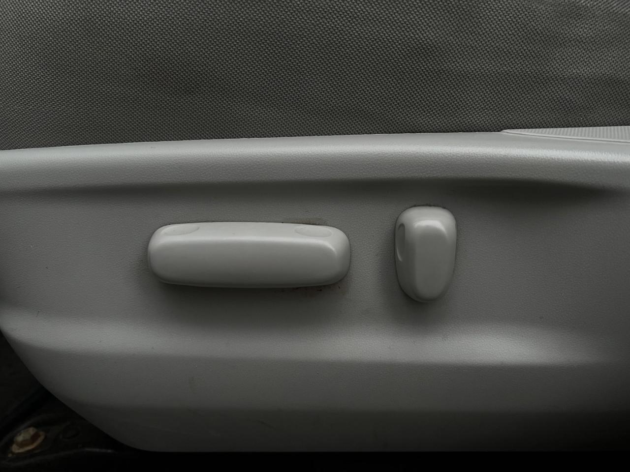 2011 Toyota Venza AWD V6   Alloys   Cruise Control   Power Options Photo