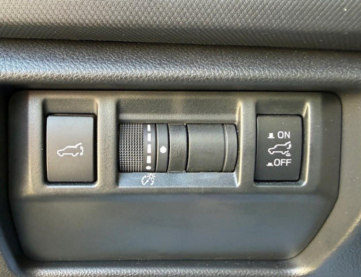 2025 Subaru Forester LIMITED AWD Photo