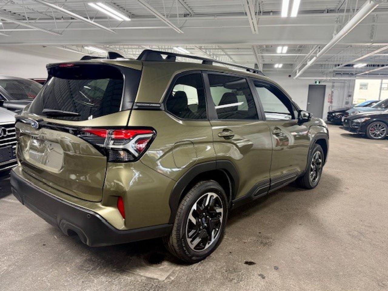 2025 Subaru Forester LIMITED, LEATHER, NAVI, APPLE CARPLAY, SUNROOF, WI Photo
