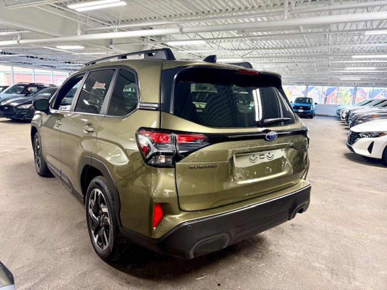 2025 Subaru Forester LIMITED, LEATHER, NAVI, APPLE CARPLAY, SUNROOF, WI Photo