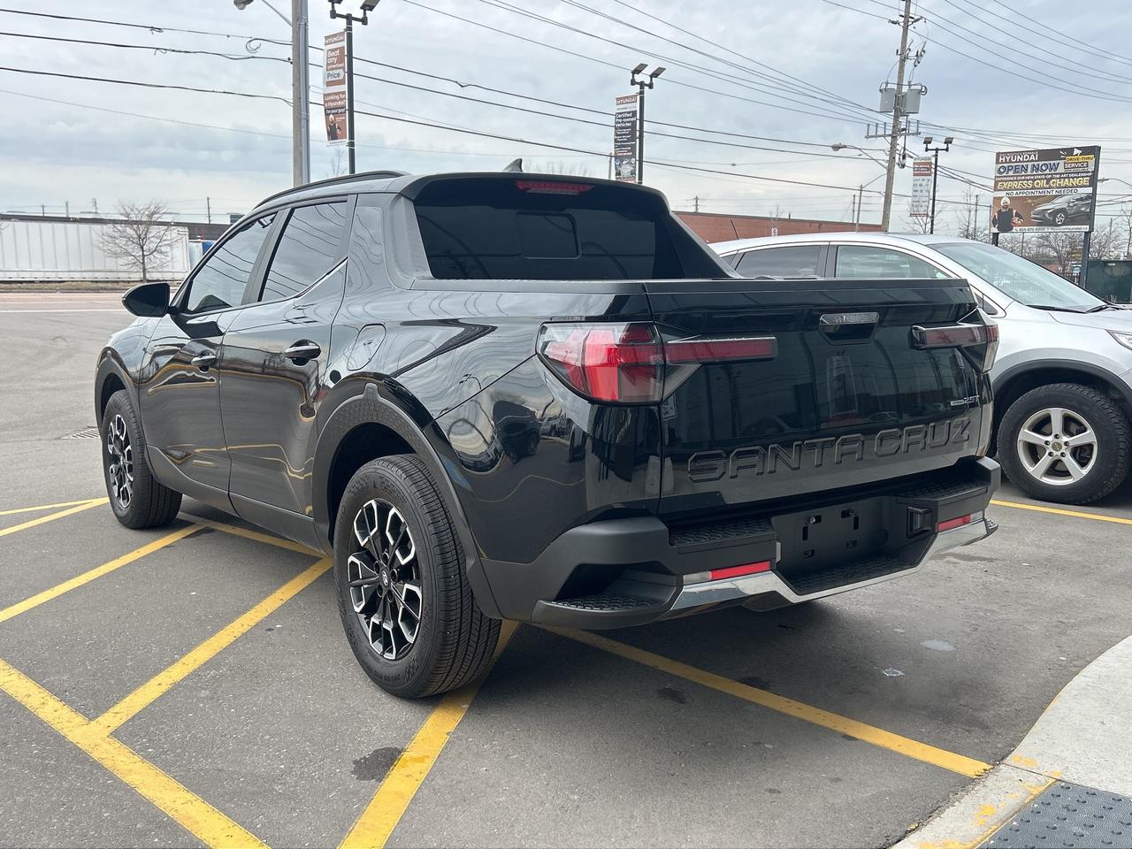 2023 Hyundai Santa Cruz Trend AWD   Starting from 5.29% OAC Photo2