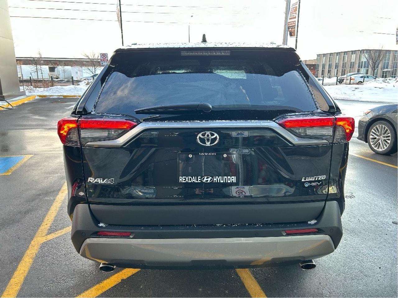 2025 Toyota RAV4 Hybrid Limited AWD   CLEAN CARFAX   ONE OWNER Photo