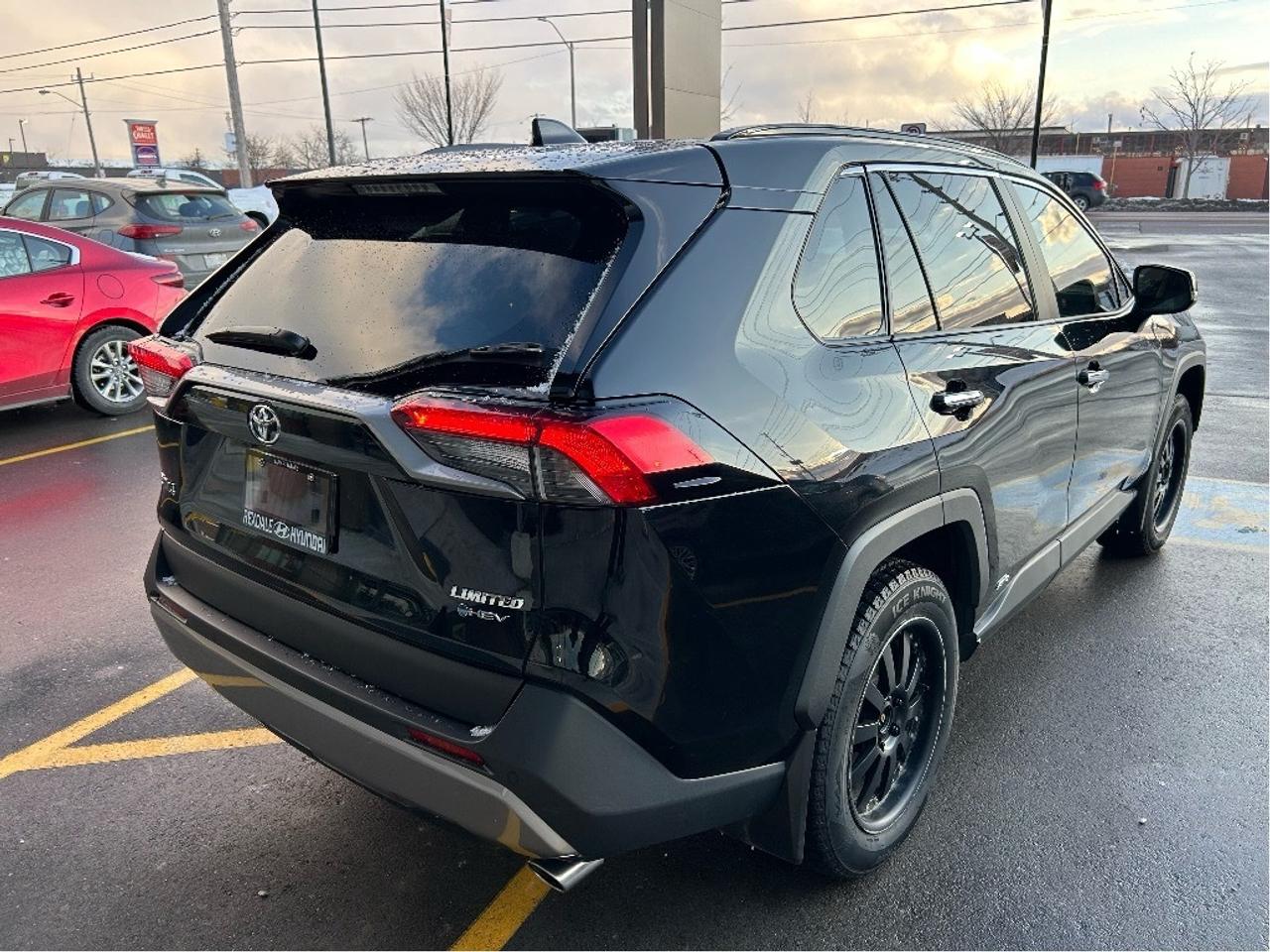 2025 Toyota RAV4 Hybrid Limited AWD   CLEAN CARFAX   ONE OWNER Photo