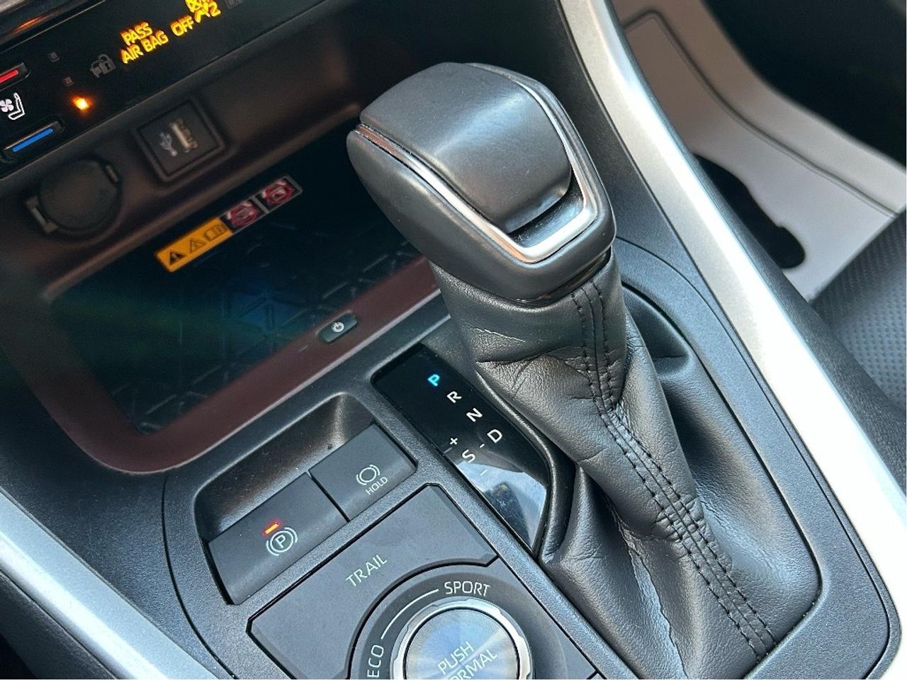 2025 Toyota RAV4 Hybrid Limited AWD   CLEAN CARFAX   ONE OWNER Photo