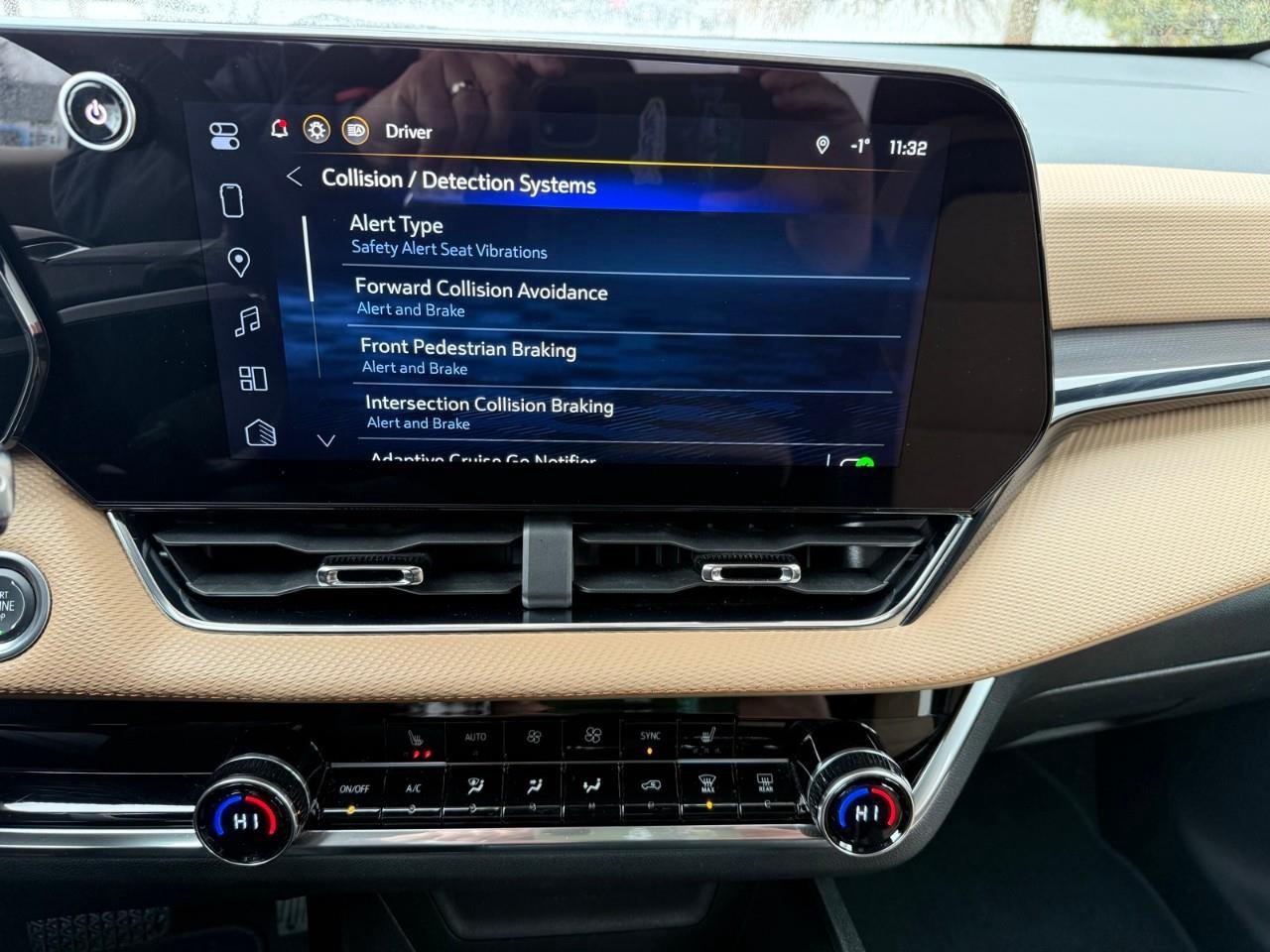 2025 Chevrolet Equinox ACTIV 4dr All-Wheel Drive Photo