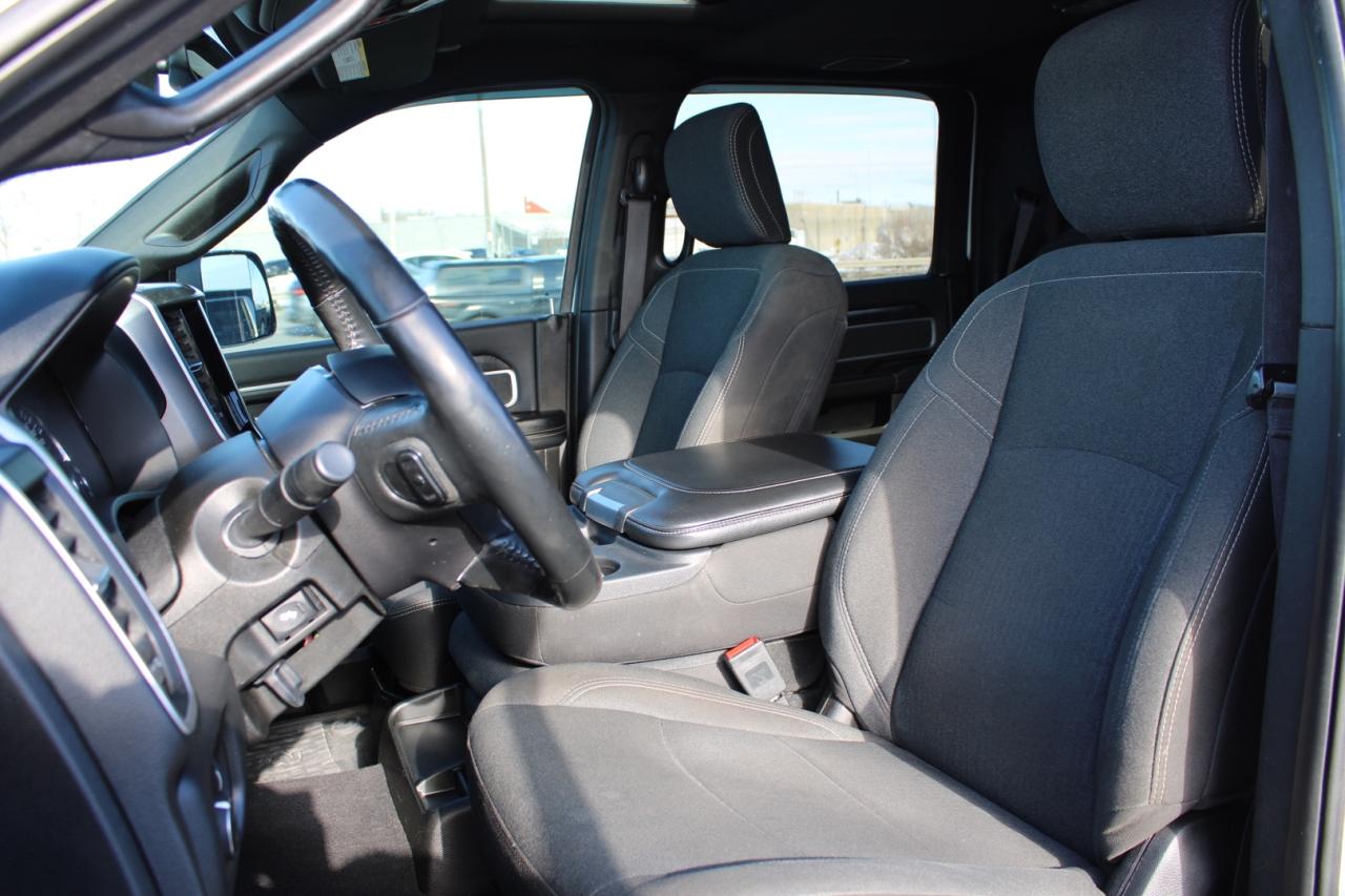 2019 RAM 2500 Big Horn Sport Crew Cab 4WD 6.4L No Accident Clean Photo