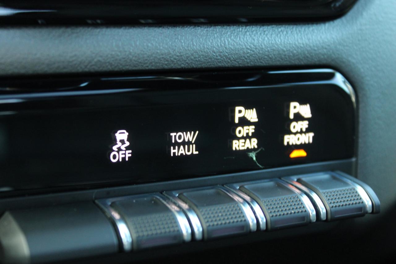 2019 RAM 2500 Big Horn Sport Crew Cab 4WD 6.4L No Accident Clean Photo