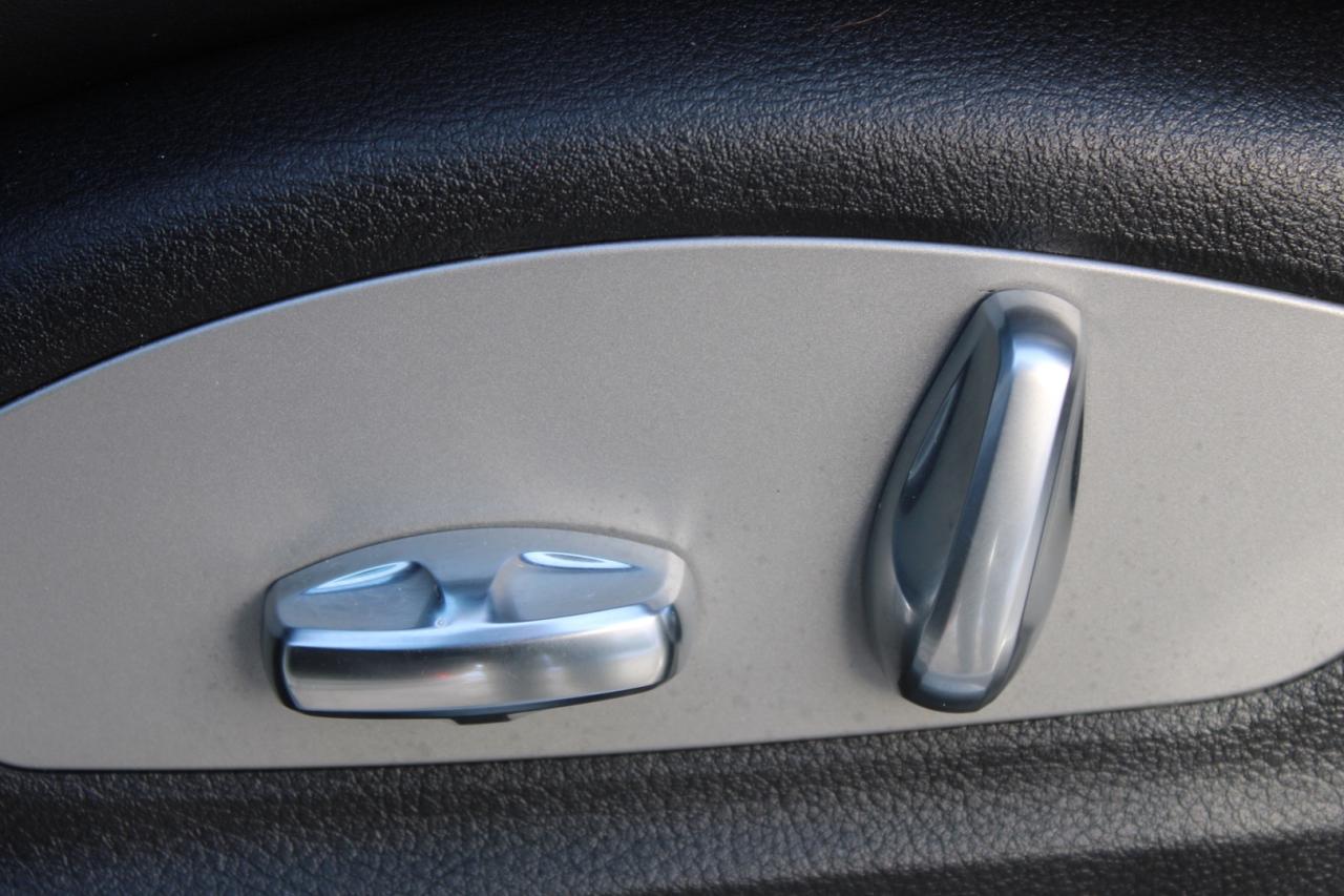 2018 Porsche Macan GTS   No Accident   Clean Carfax   Safety Included Photo