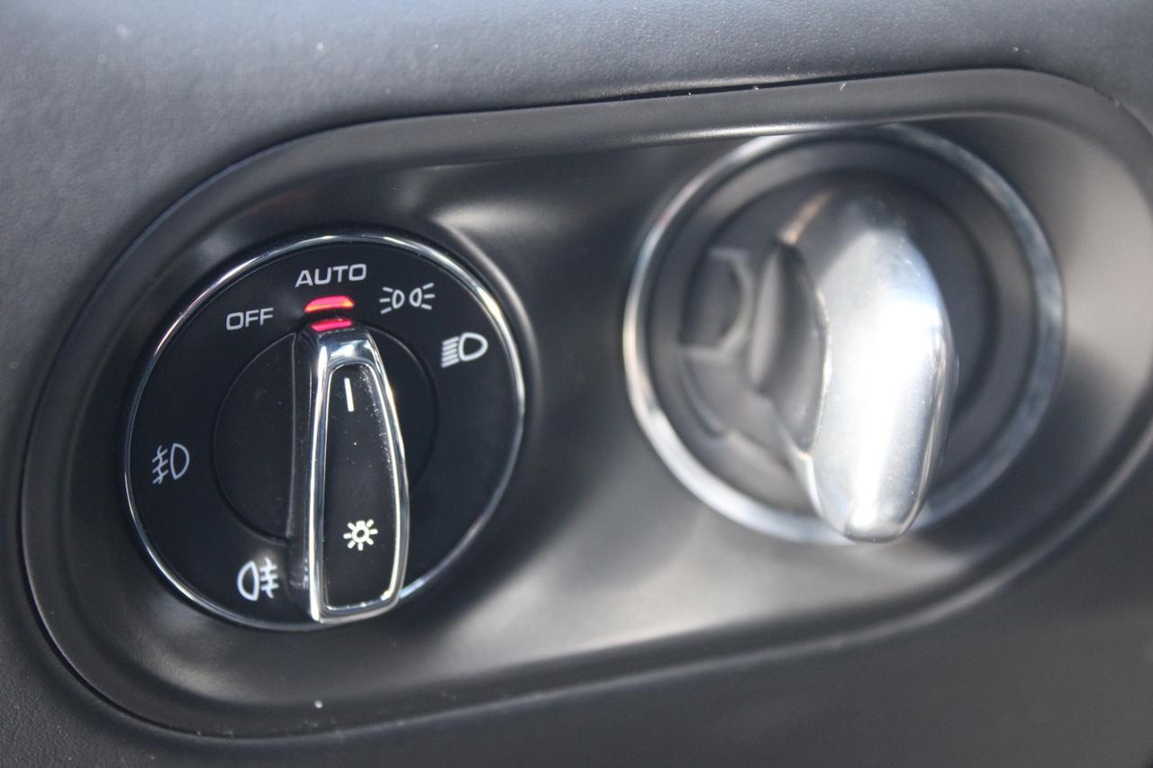 2018 Porsche Macan GTS   No Accident   Clean Carfax   Safety Included Photo