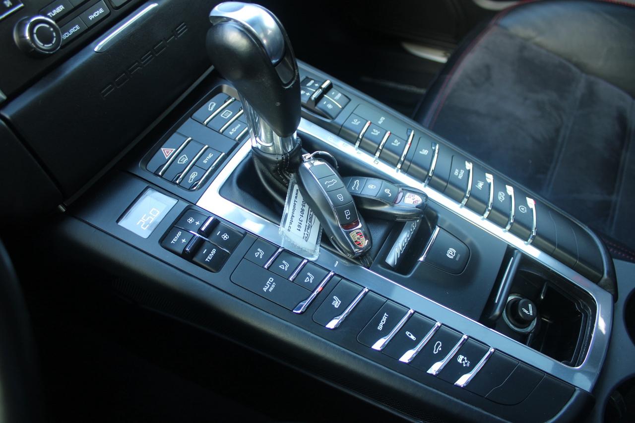 2018 Porsche Macan GTS   No Accident   Clean Carfax   Safety Included Photo