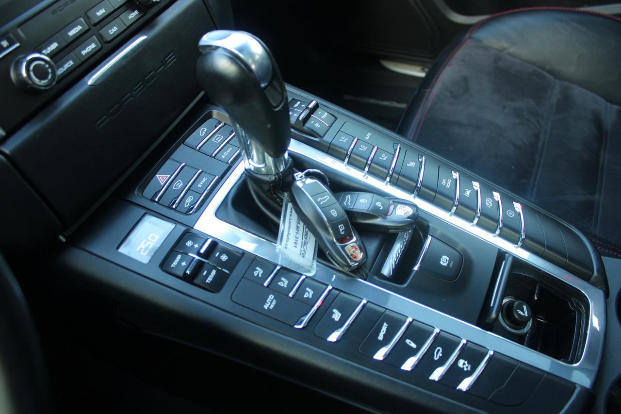 2018 Porsche Macan GTS   No Accident   Clean Carfax   Safety Included Photo