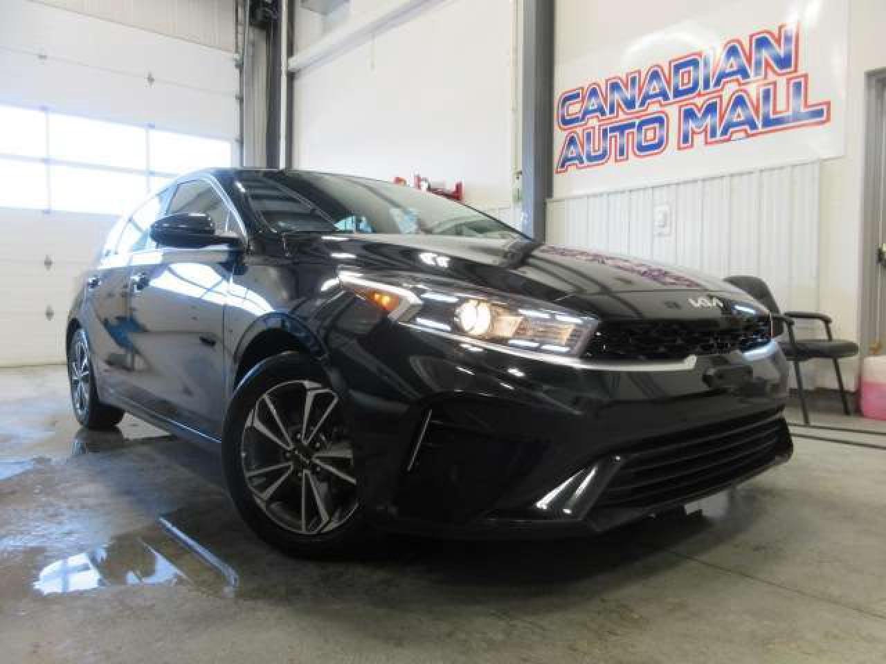 2024 Kia Forte EX, ALLOYS, A/C, HTD. SEATS, APPLE/ANDROID, 51K! Photo