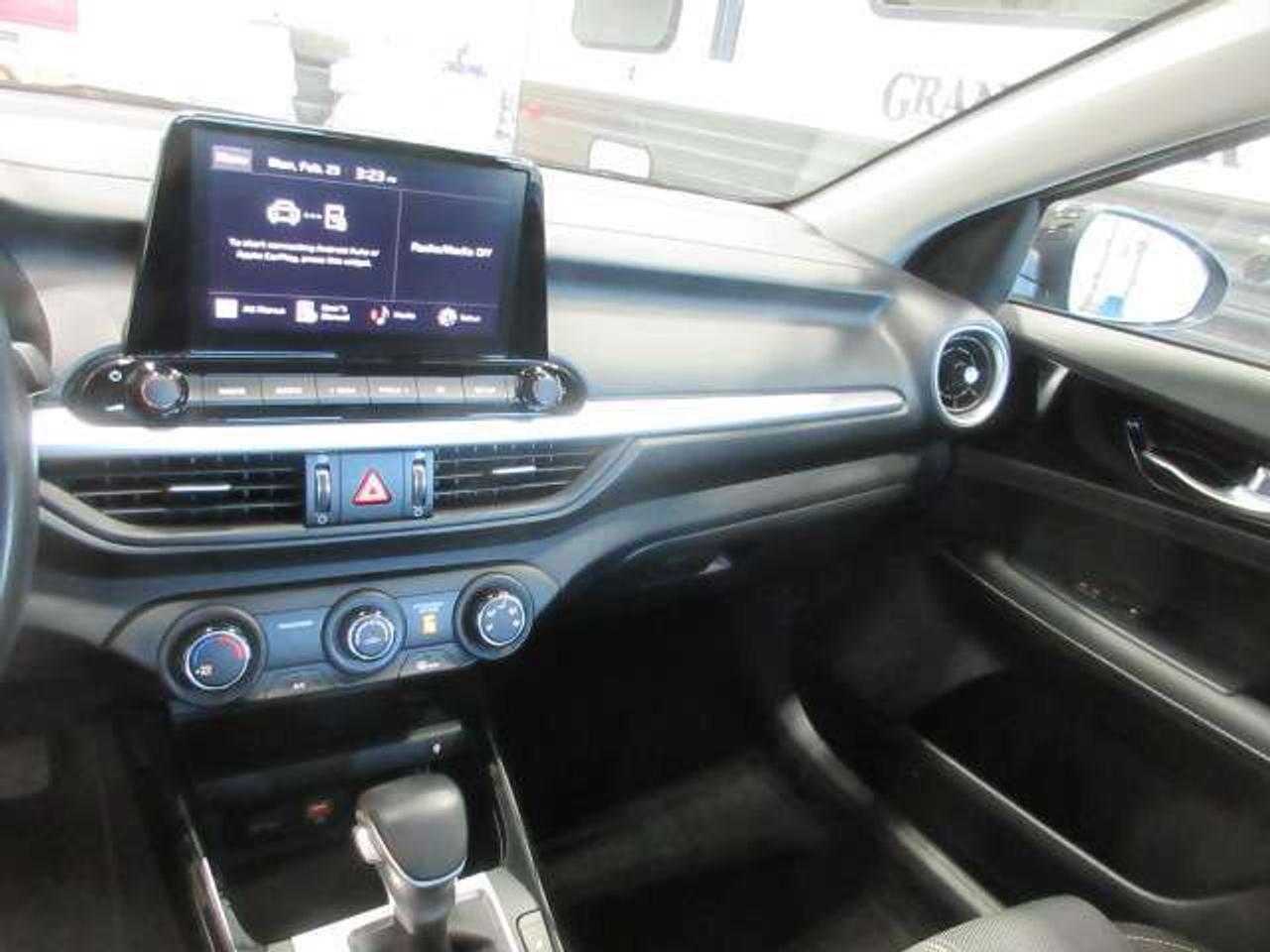 2024 Kia Forte EX, ALLOYS, A/C, HTD. SEATS, APPLE/ANDROID, 51K! Photo