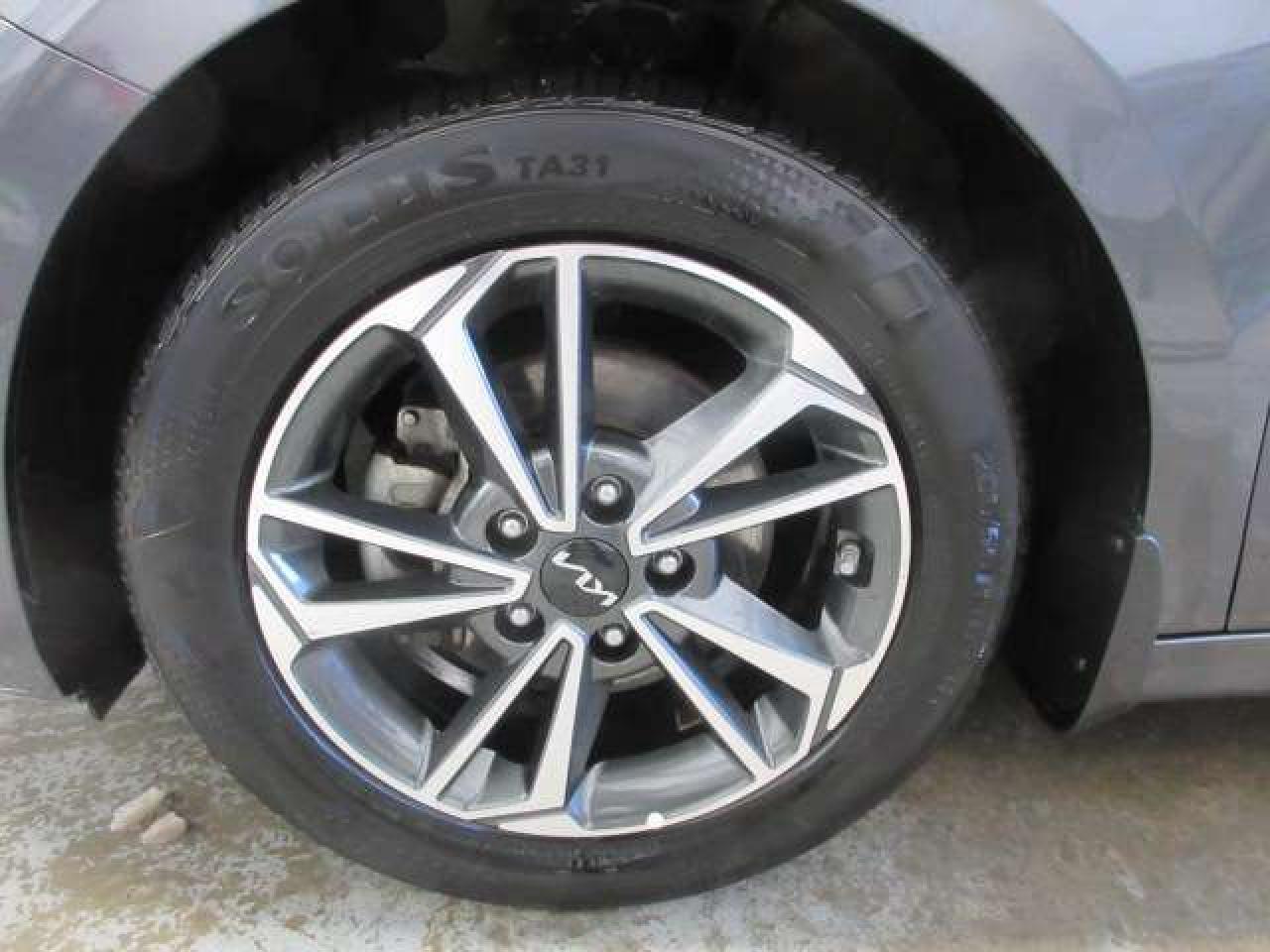 2024 Kia Forte EX, ALLOYS, A/C, HTD. SEATS, APPLE/ANDROID, 44K! Photo