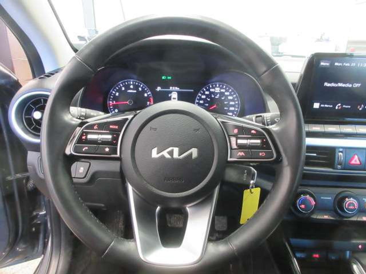 2024 Kia Forte EX, ALLOYS, A/C, HTD. SEATS, APPLE/ANDROID, 44K! Photo