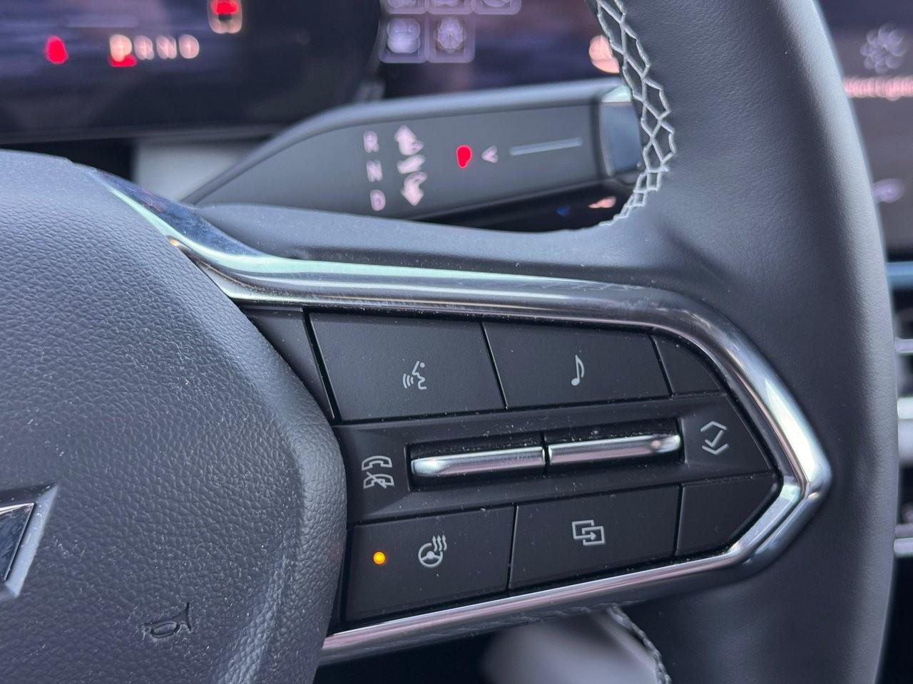 2025 Chevrolet Equinox EV 4dr LT Photo