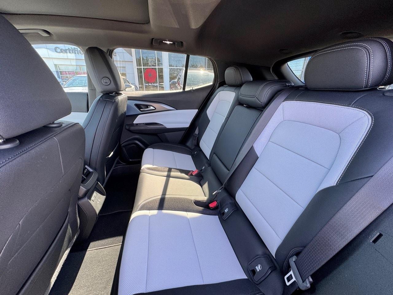 2025 Chevrolet Equinox EV 4dr LT Photo