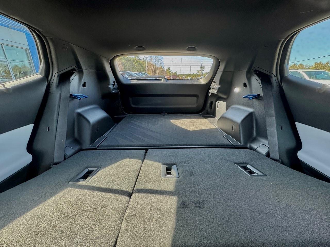 2025 Chevrolet Equinox EV 4dr LT Photo