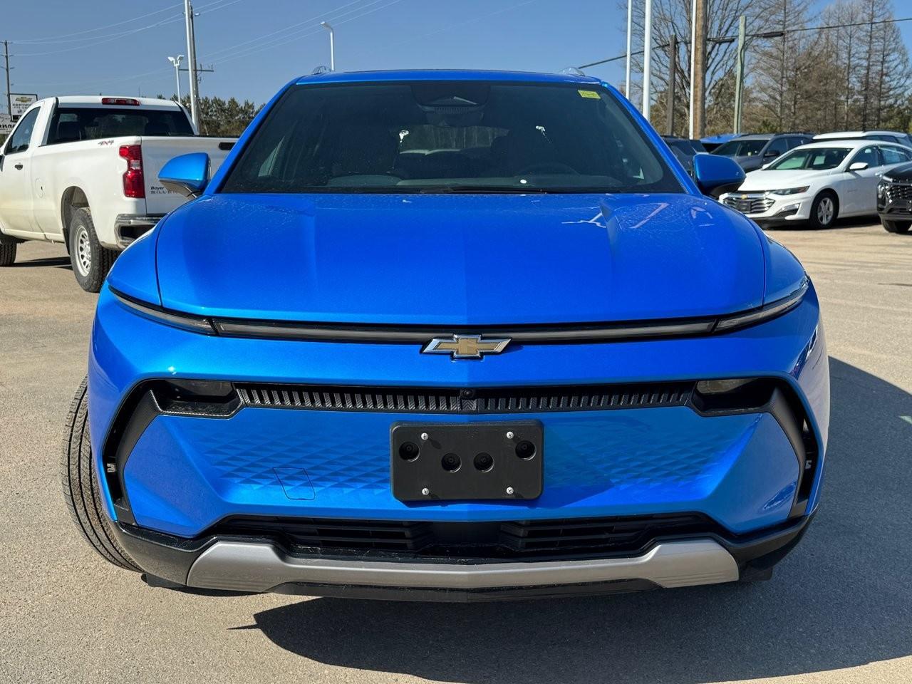 2025 Chevrolet Equinox EV 4dr LT Photo