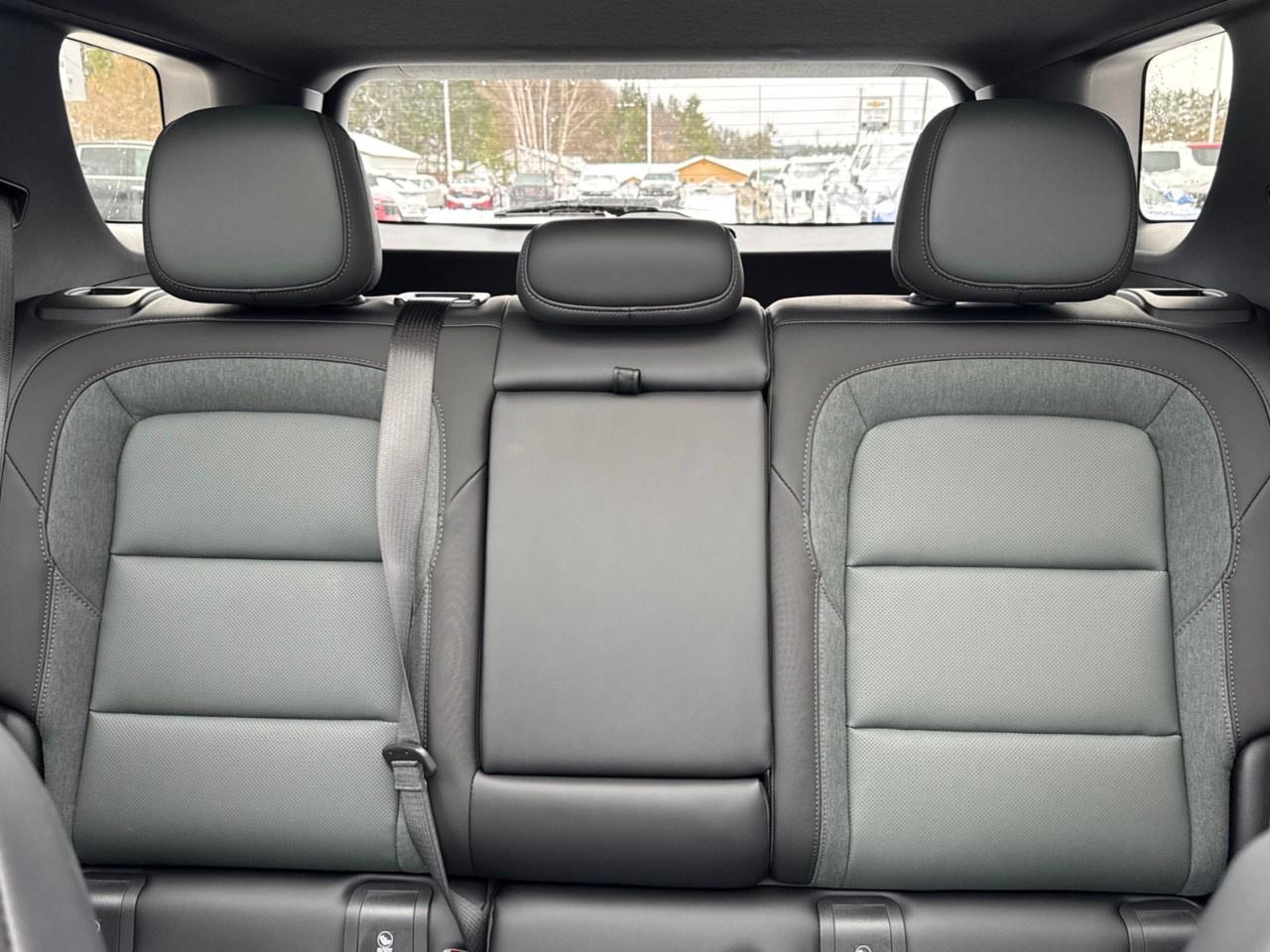 2026 GMC Terrain AWD AT4 Photo