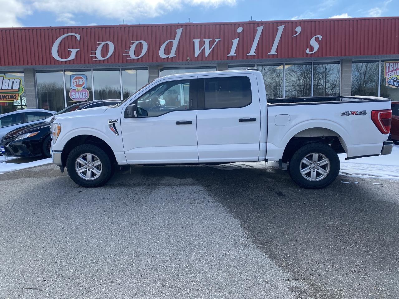 2022 Ford F-150 XLT, 5.5 FT BOX, CLEAN CARFAX, 6 PASS, BACK UP CAM Photo0