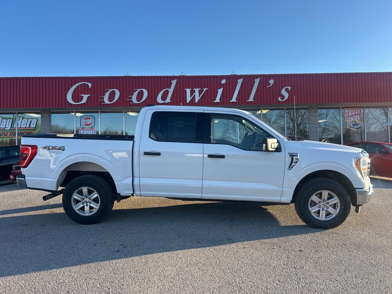 2022 Ford F-150 XLT, 5.5 FT BOX, CLEAN CARFAX, 6 PASS, BACK UP CAM Photo0