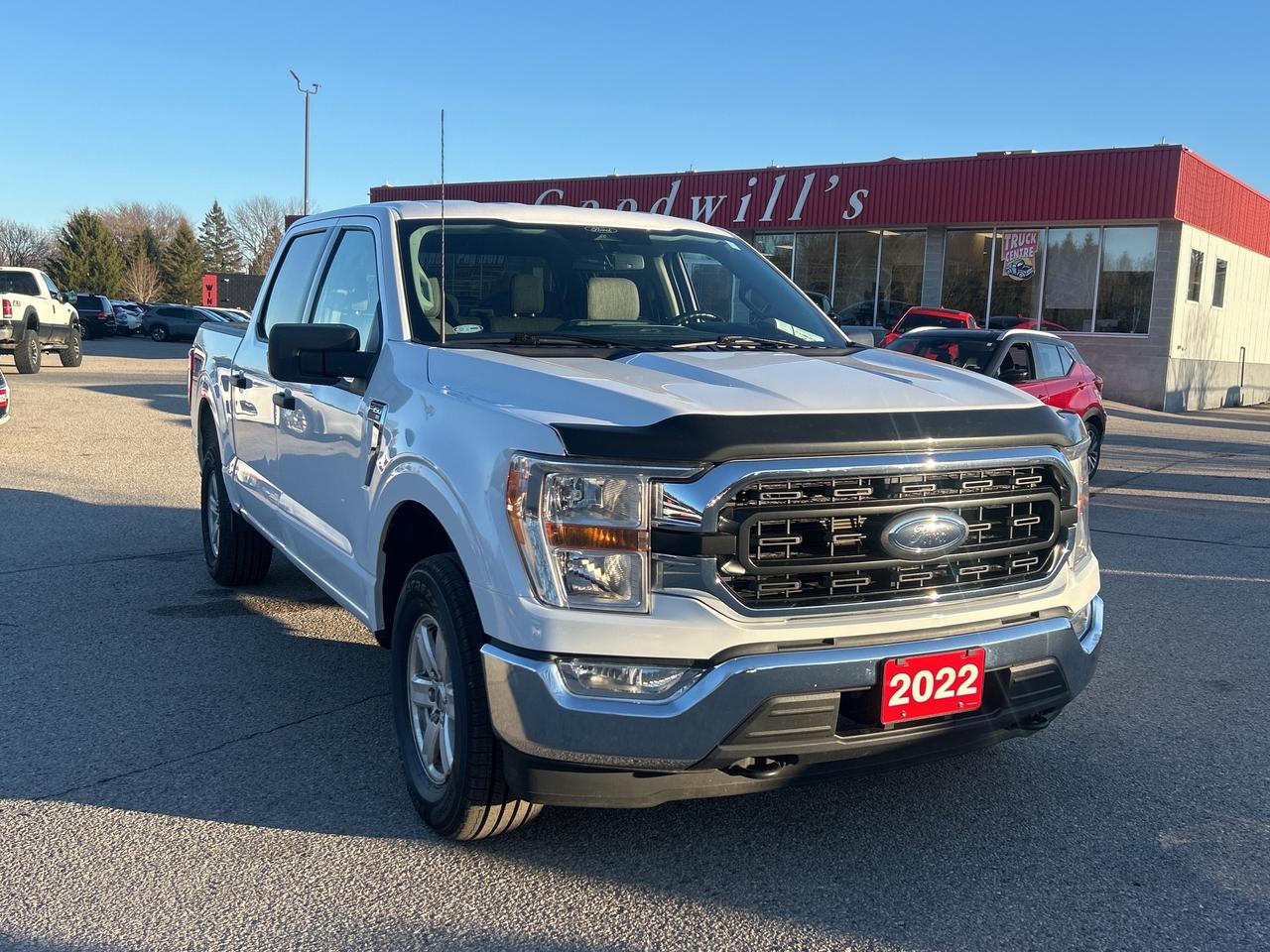 2022 Ford F-150 XLT, 5.5 FT BOX, CLEAN CARFAX, 6 PASS, BACK UP CAM Photo