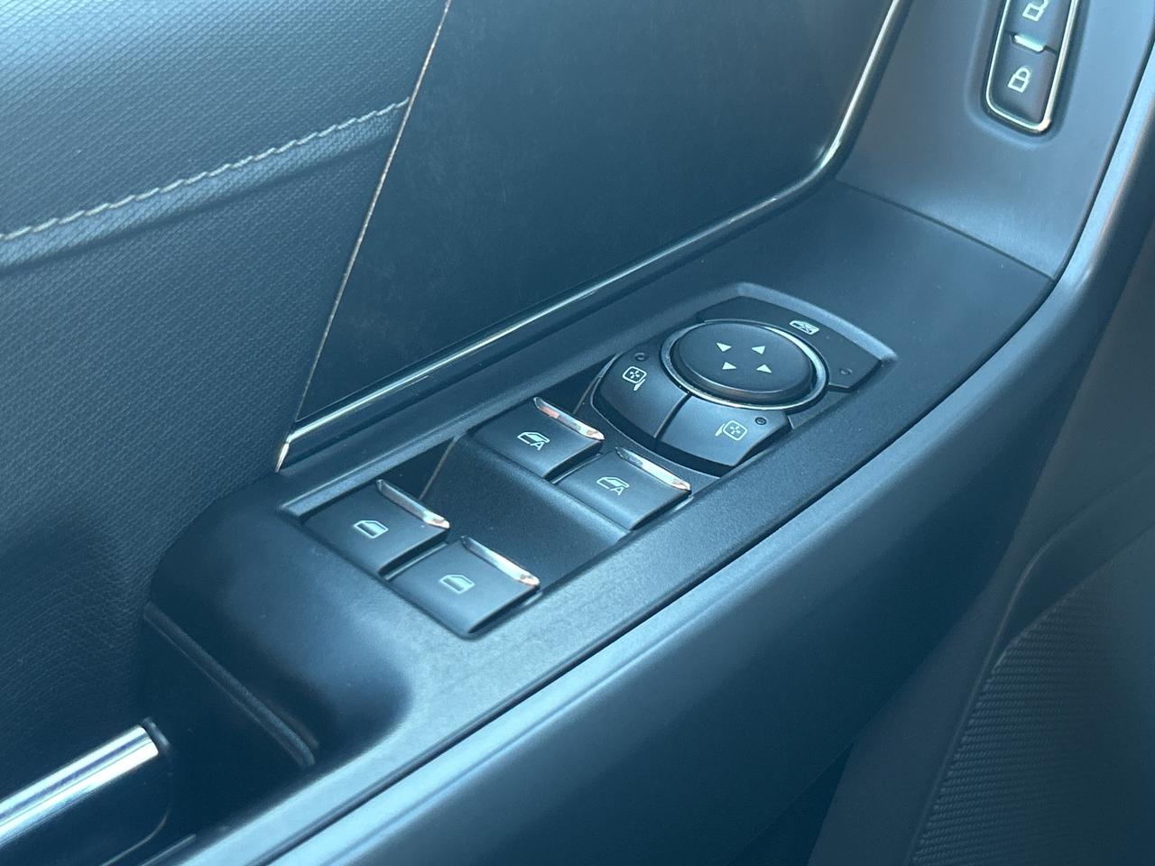 2022 Ford F-150 XLT, 5.5 FT BOX, CLEAN CARFAX, 6 PASS, BACK UP CAM Photo