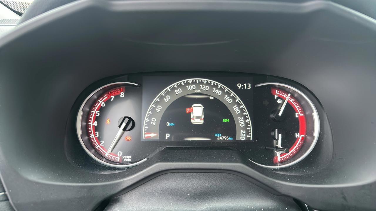 2025 Toyota RAV4 XLE Photo