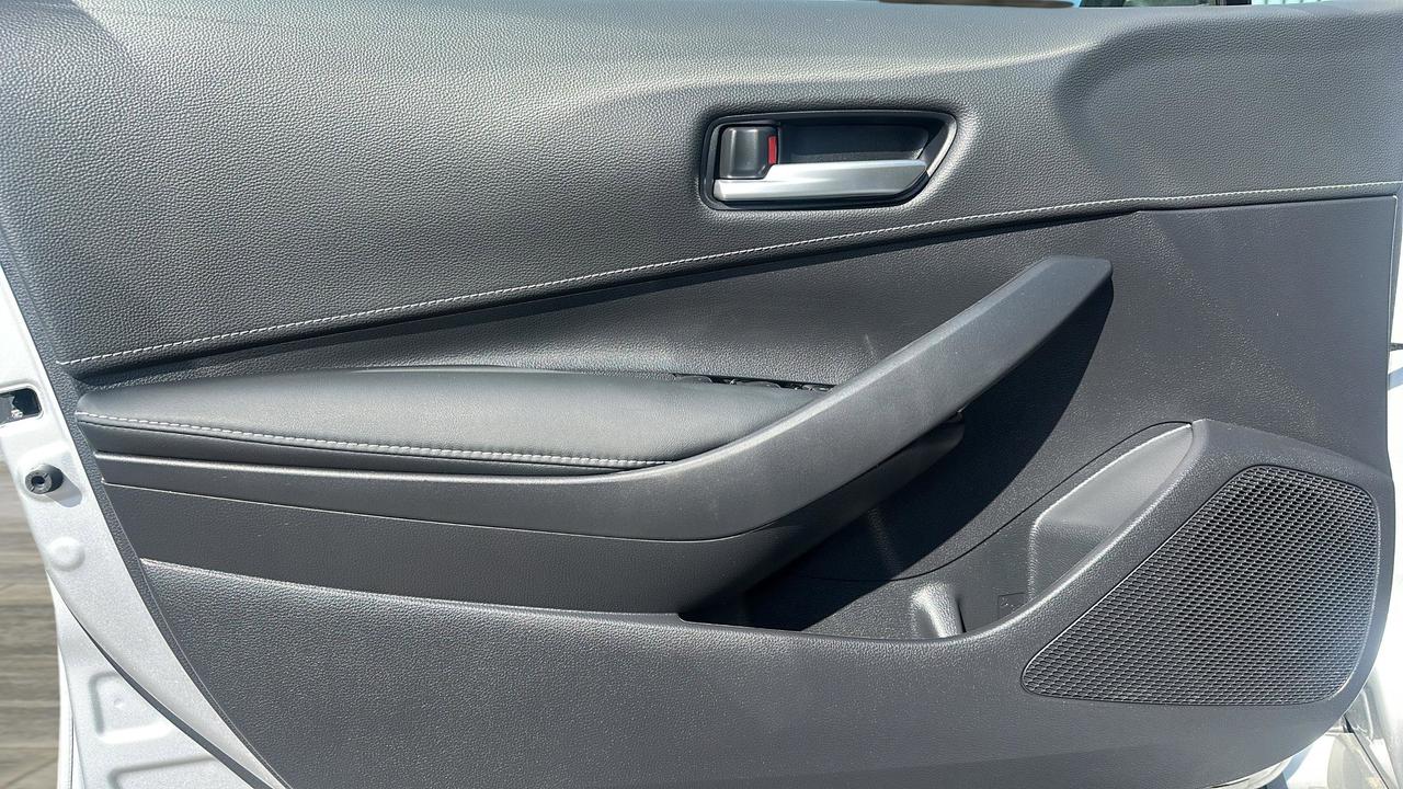 2025 Toyota Corolla Hatchback BASE Photo