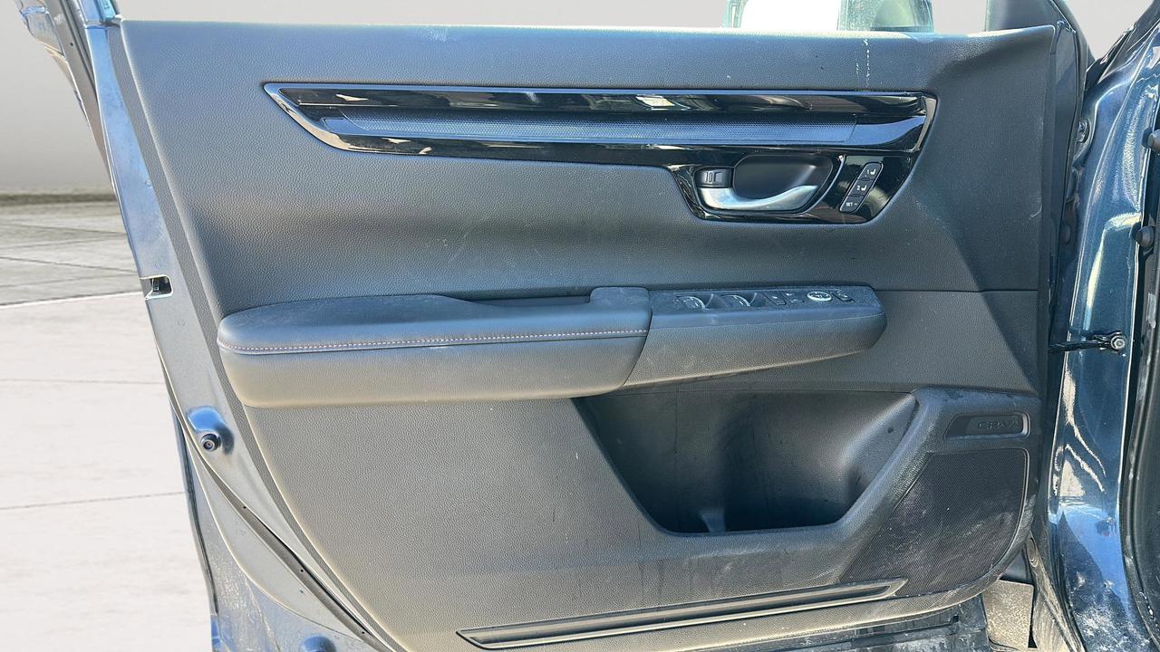 2024 Honda CR-V Hybrid Touring Photo