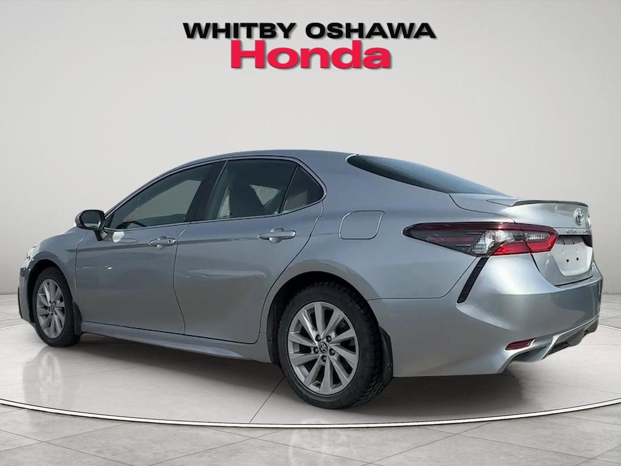 2024 Toyota Camry SE Photo