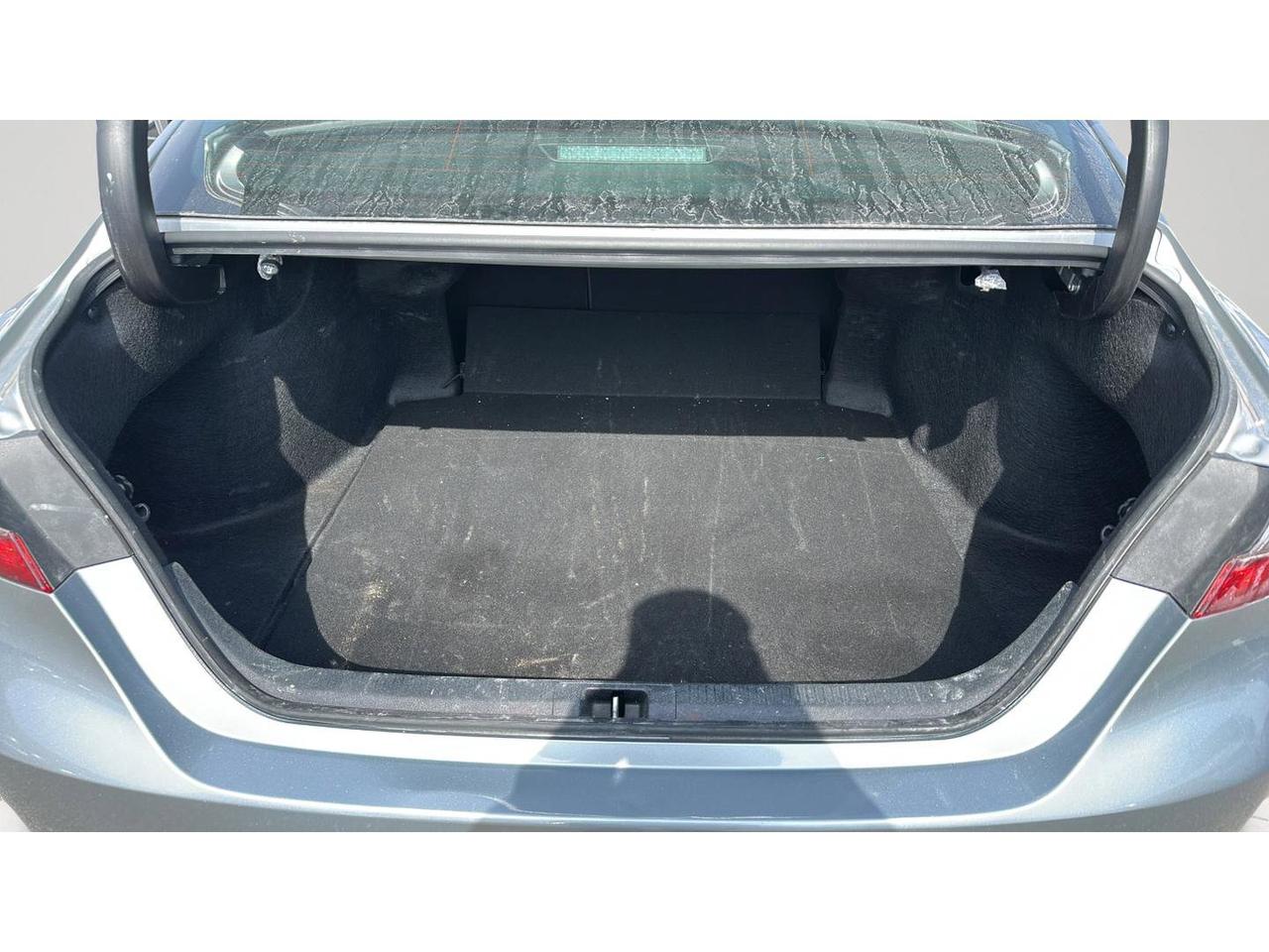 2024 Toyota Camry SE Photo