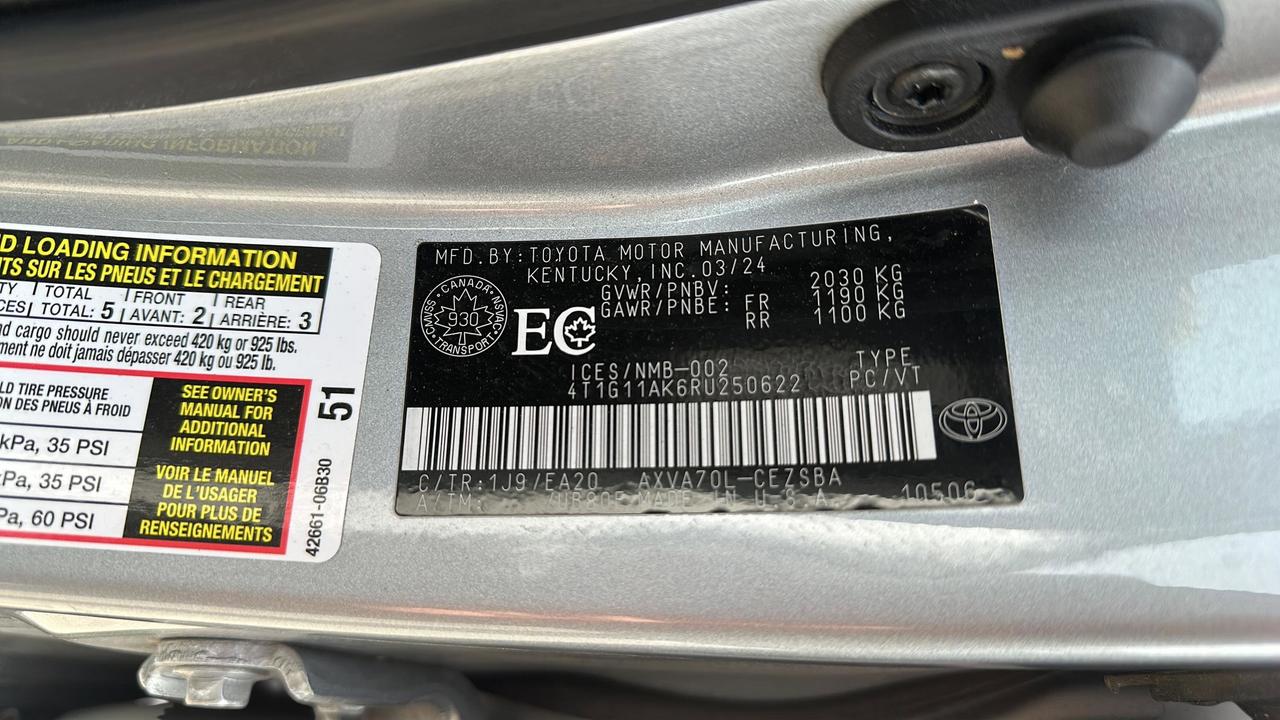 2024 Toyota Camry SE Photo