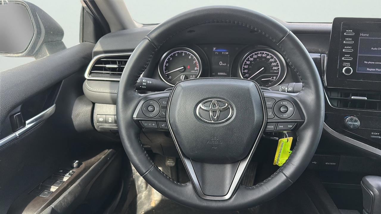 2024 Toyota Camry SE Photo