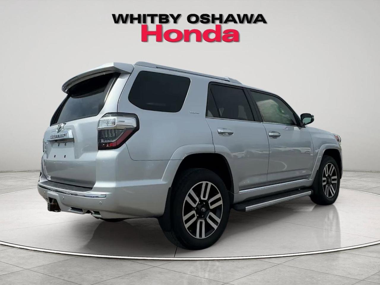 2019 Toyota 4Runner SR5 Photo4