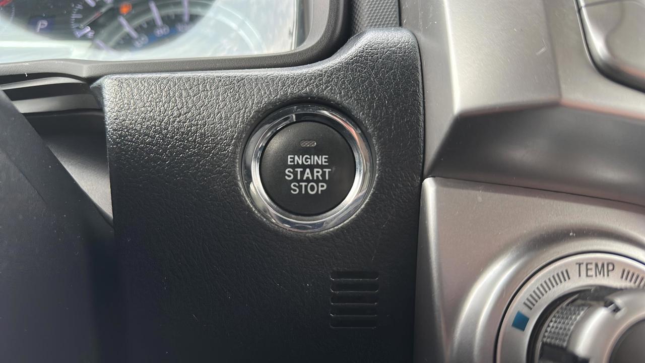2019 Toyota 4Runner SR5 Photo